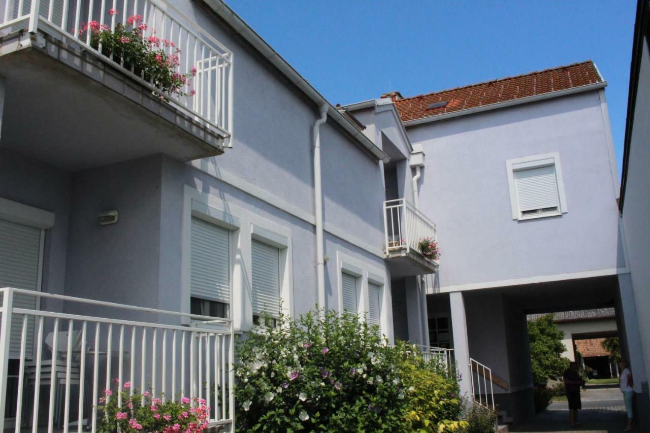 Appartement Berni Strebersdorf Luaran gambar