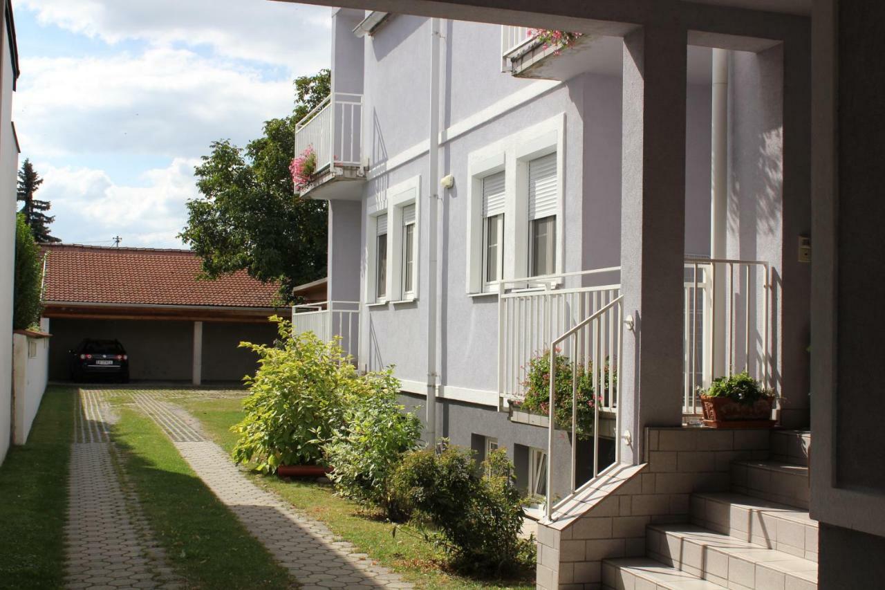 Appartement Berni Strebersdorf Luaran gambar